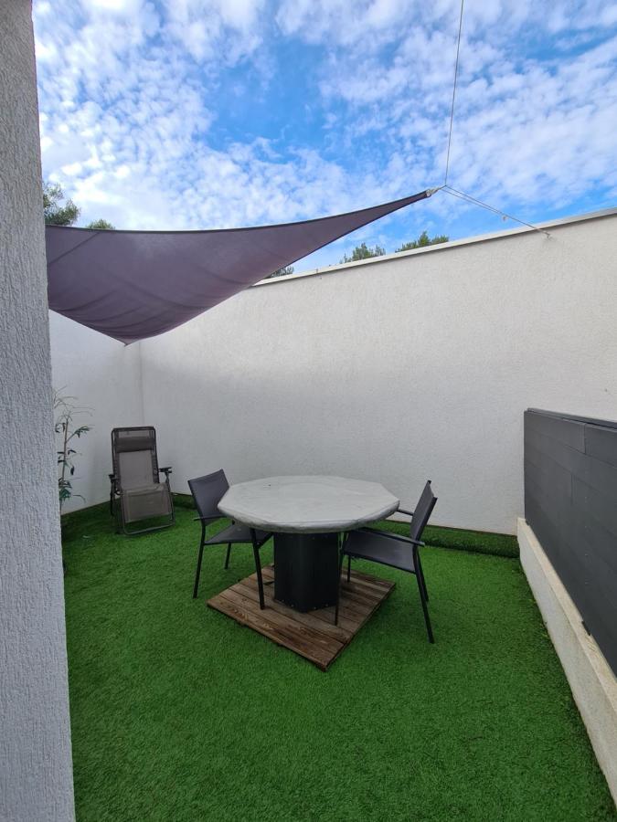 Etoiles De Provence Duo Romantic Apartment ลาซิโอตาต์ ภายนอก รูปภาพ
