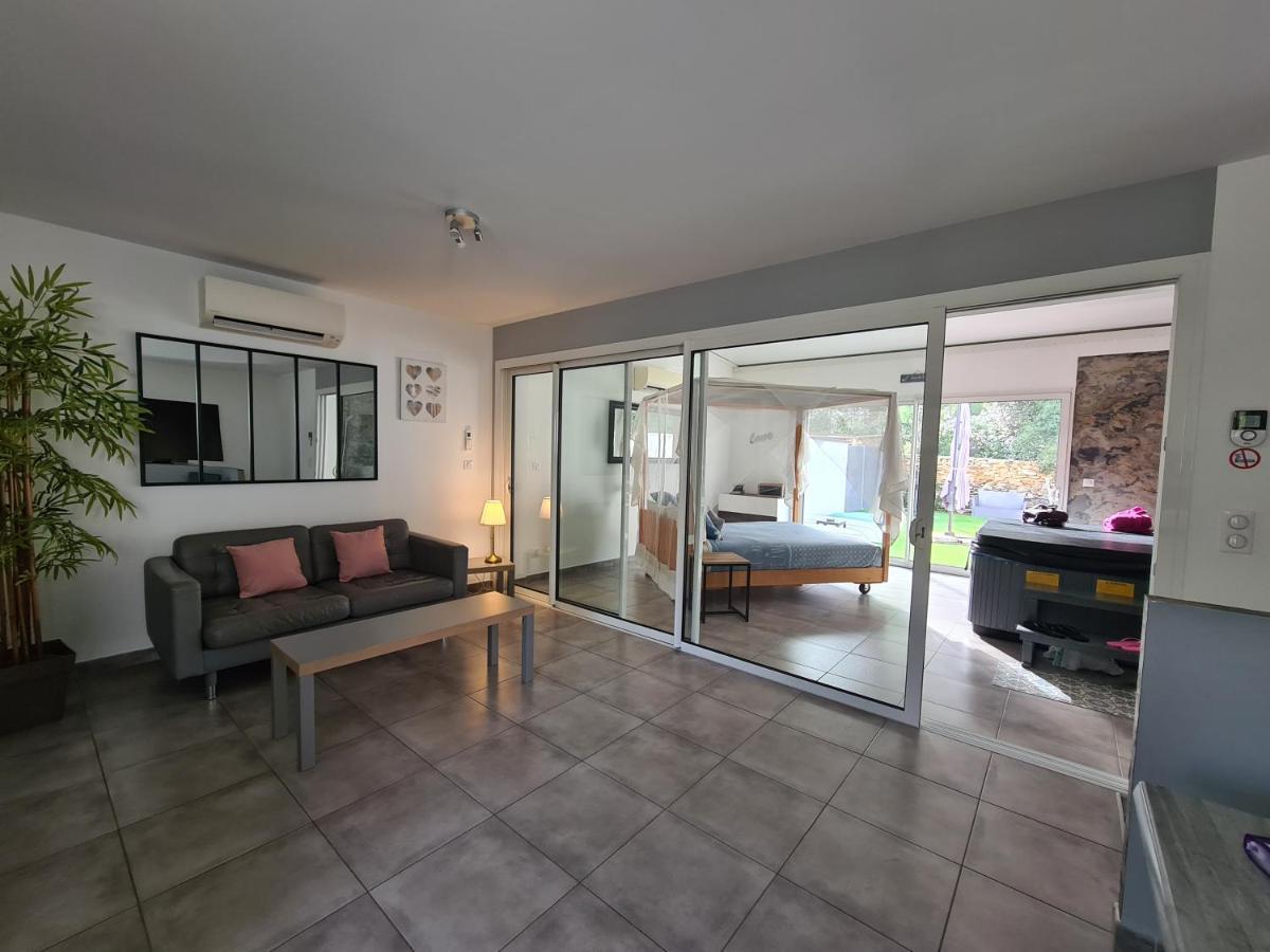 Etoiles De Provence Duo Romantic Apartment ลาซิโอตาต์ ภายนอก รูปภาพ